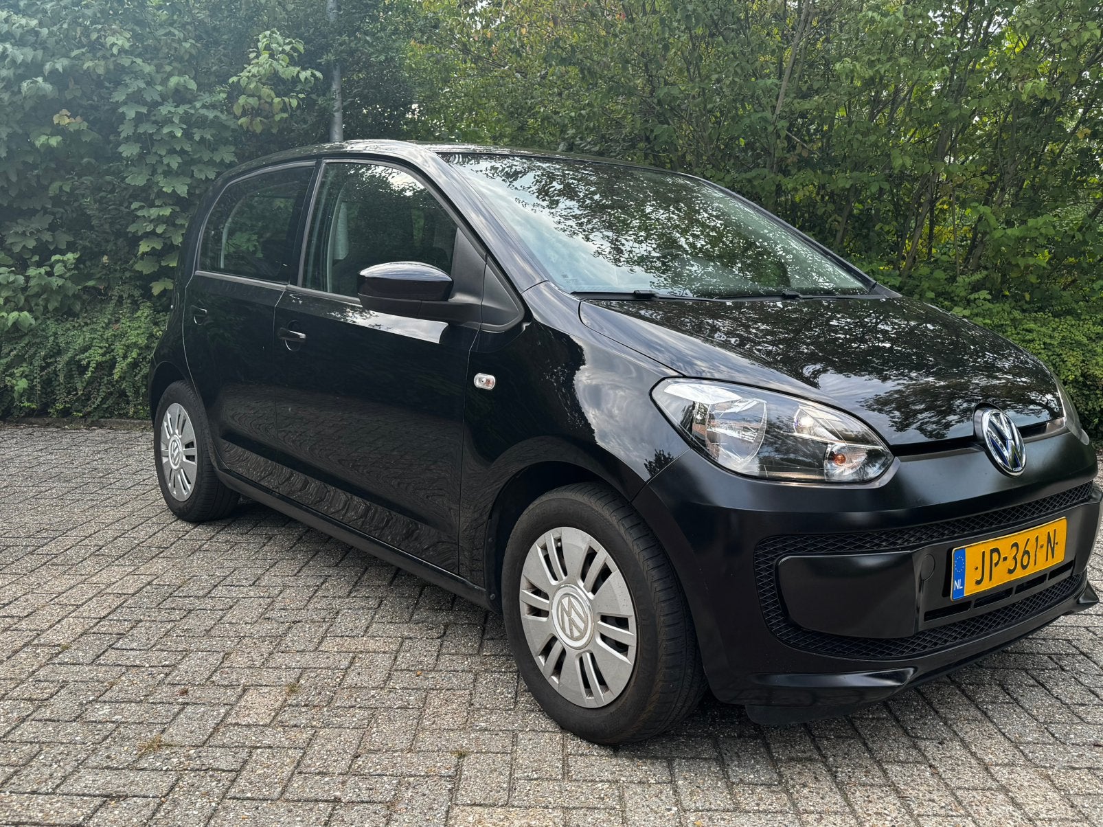 Volkswagen up! 1.0 44KW/60PK 5- DRS 2016 Zwart apk 2027 sept, Auto's, Voorwielaandrijving, Euro 5, 840 kg, 4 stoelen