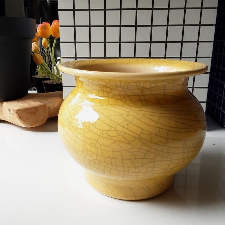 Vintage grote ADCO '60'70 vaas bolvaas bloempot 15 CM geel, Gebruikt, Geel, Ophalen of Verzenden, Met patroon/structuur