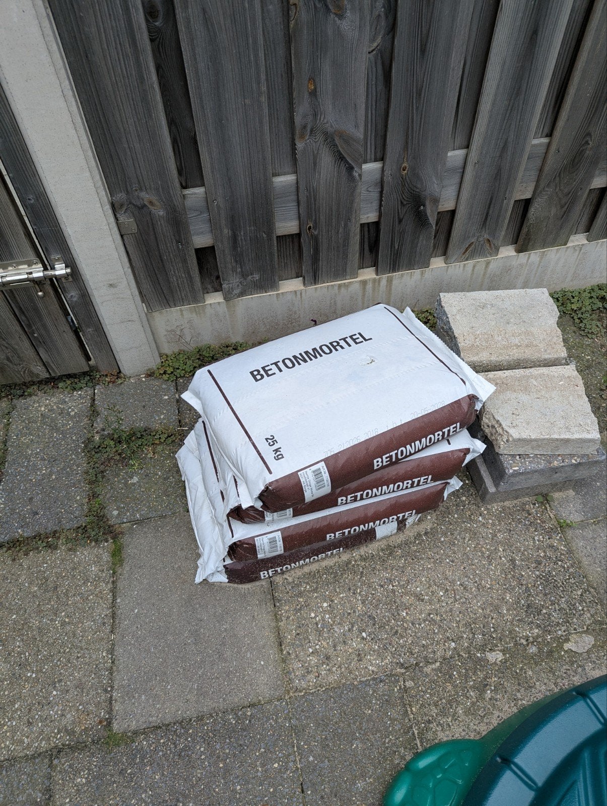 Betonmortel gratis, Ophalen, Zo goed als nieuw, Beton