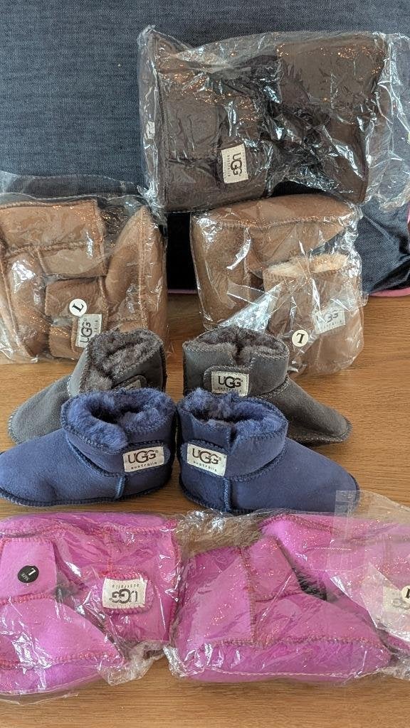baby / peuter Ugg NIEUW diverse kleuren, Kinderen en Baby's, Babykleding | Schoentjes en Sokjes, Ophalen, Slofjes, UGG, Jongetje of Meisje