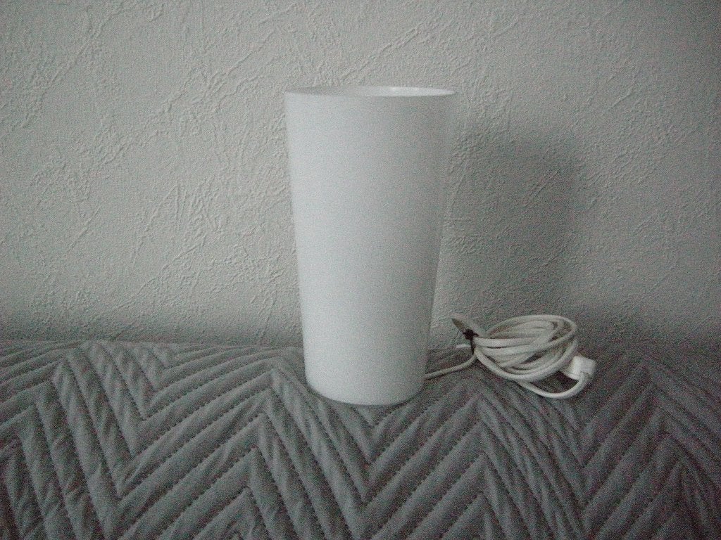 Commodelamp glas witte Gavik Ikea - nieuwst., Huis en Inrichting, Lampen | Tafellampen, Ophalen, 20 cm, E14 (klein), Wit