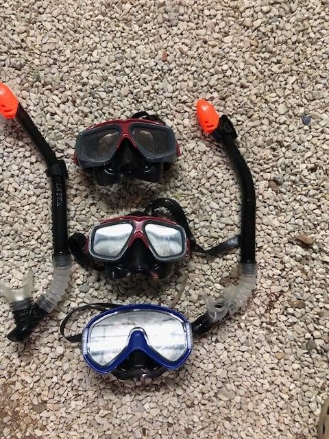 Drie snorkel brillen (1 groot en 2 klein) plus 2 snorkels., Minder dan 80 cm, Overige typen, Ophalen of Verzenden, Minder dan 200 cm