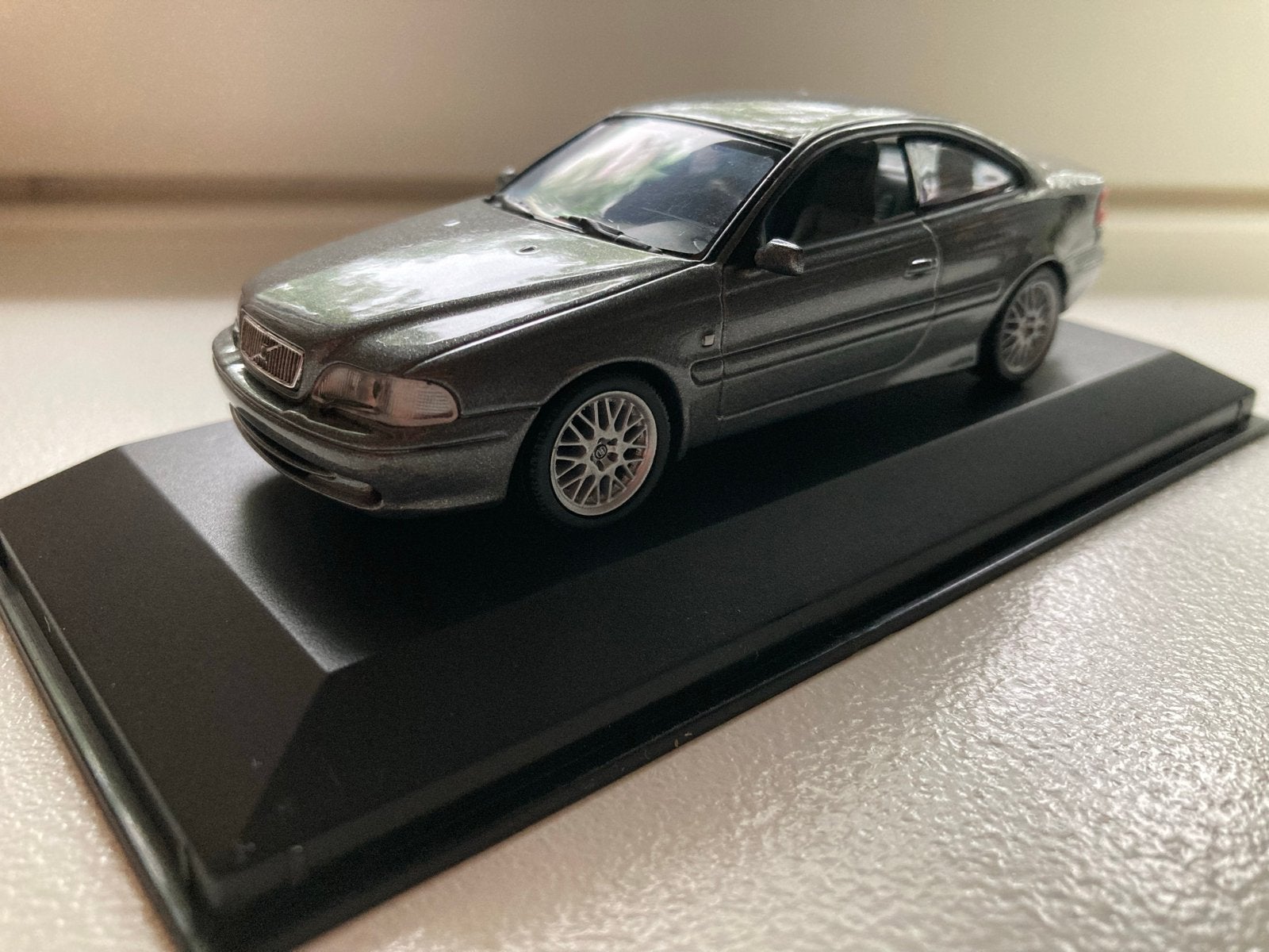 Minichamps Volvo C70 1/43 - Nieuw in originele verpakking, Hobby en Vrije tijd, Modelauto's | 1:43, Ophalen of Verzenden, Nieuw