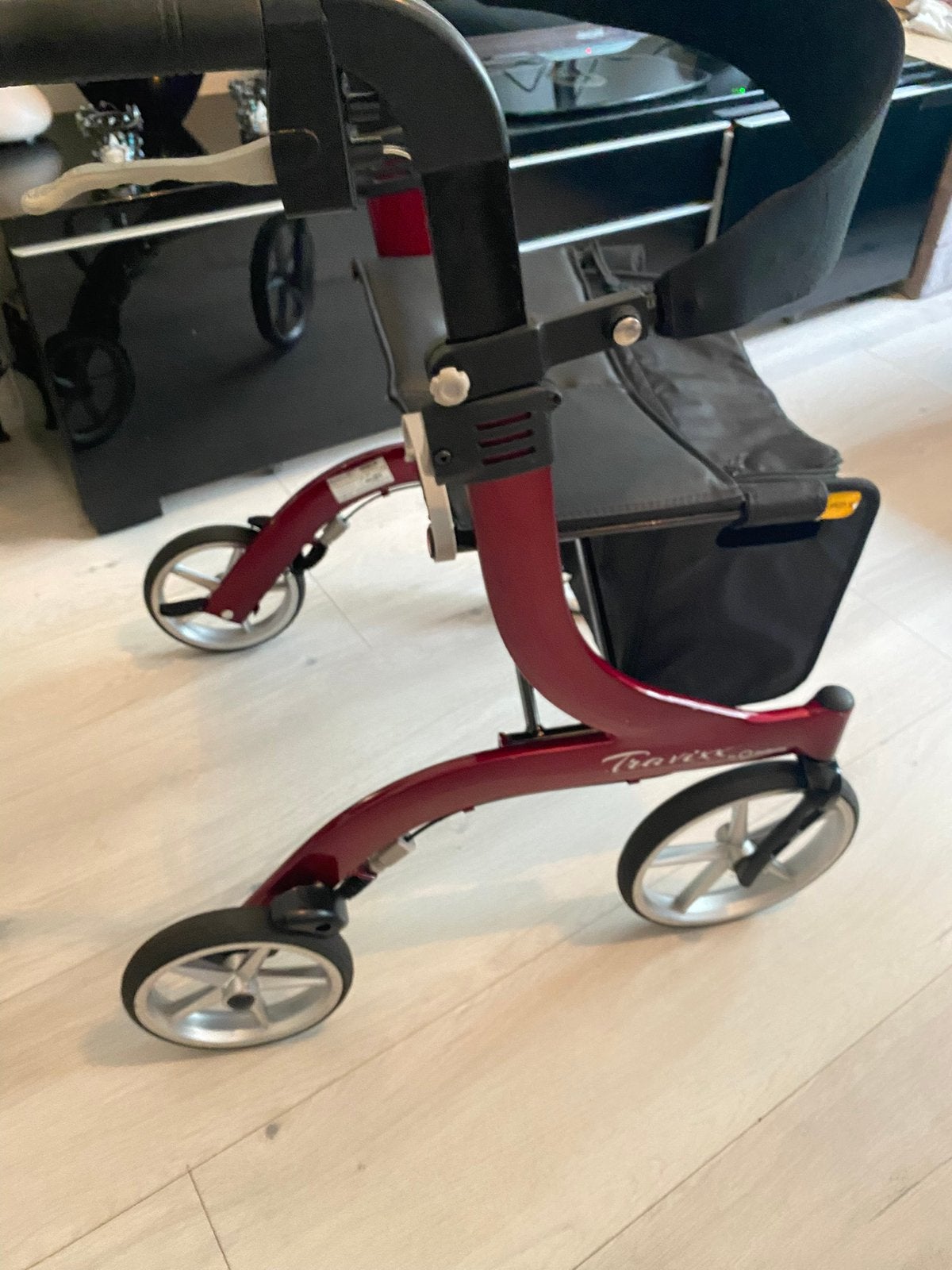 Rollator TRAVIXX, Diversen, Ophalen of Verzenden, Opvouwbaar, Zo goed als nieuw