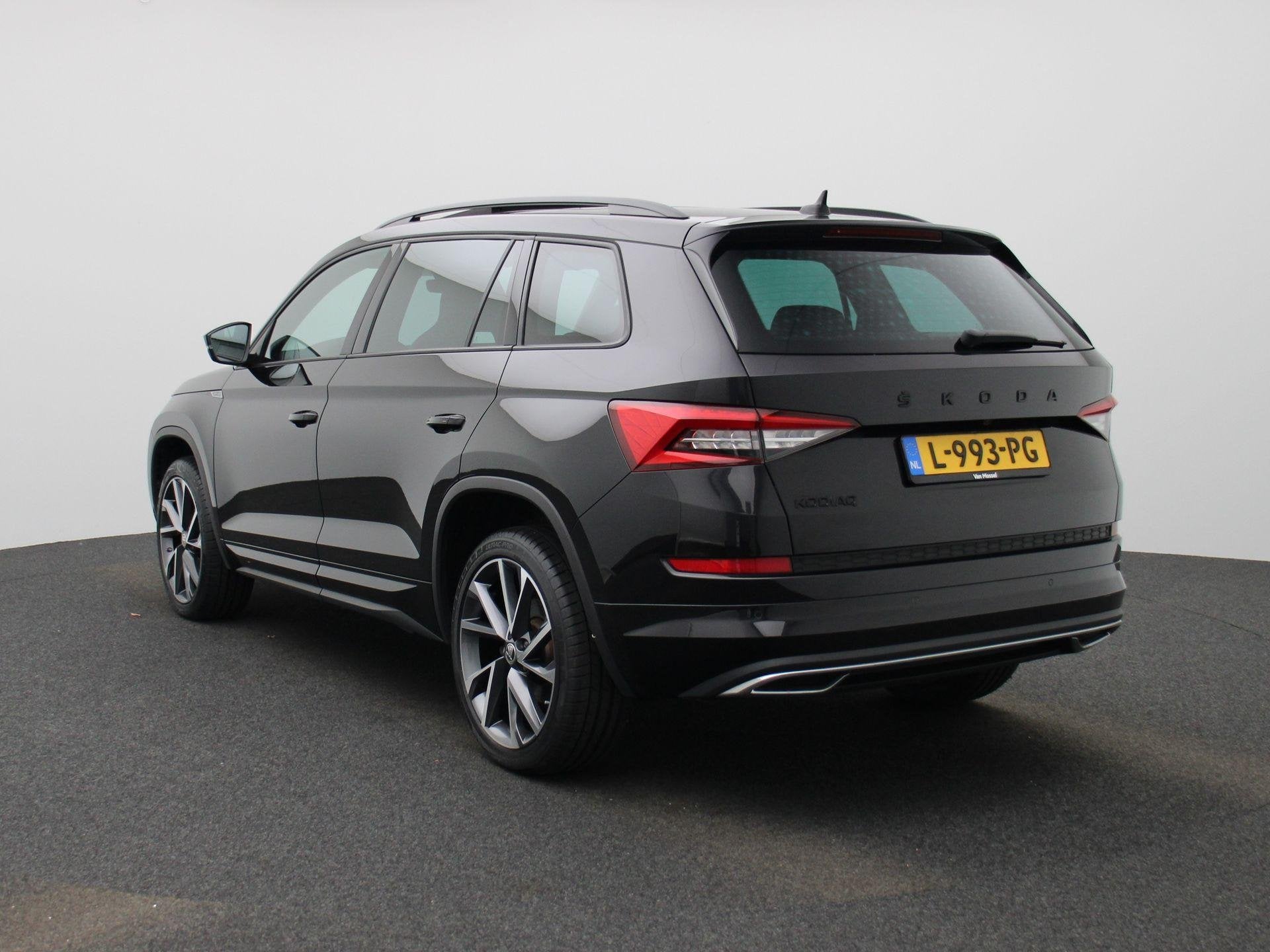 Skoda Kodiaq 1.5 TSI Sportline Business | TREKHAAK | PANORAM, Auto's, Voorwielaandrijving, 12 maanden, 4 cilinders, Alcantara