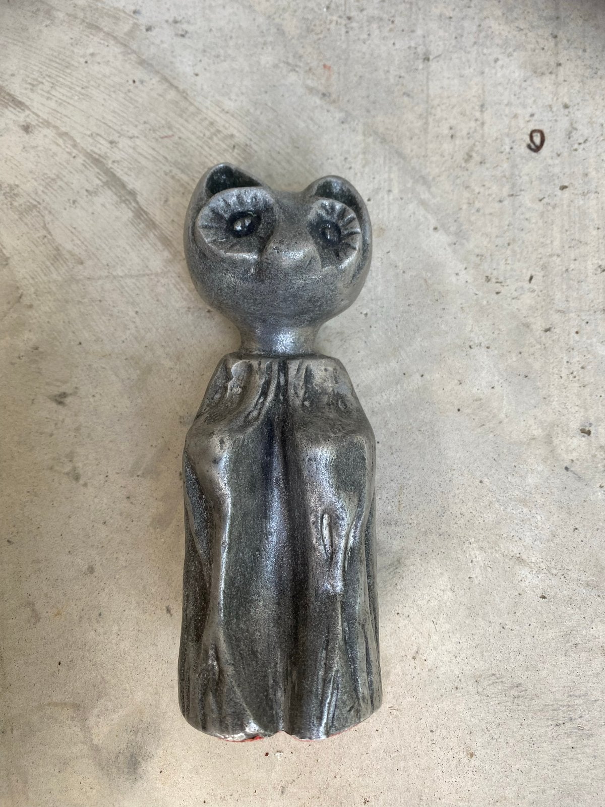 Aluminium beeldje poes van Willy Ceysens, Zilver, Minder dan 20 cm, Ophalen of Verzenden, Zoogdier