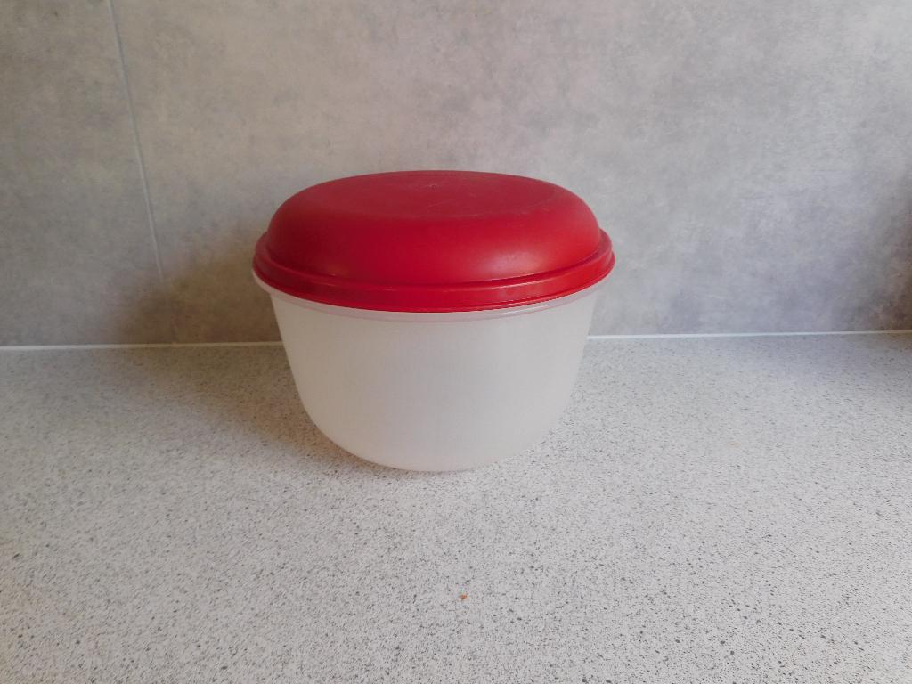 Tupperware Ruimtebol Slabol 2 Ltr. Rood, Ophalen of Verzenden, Gebruikt, Rood, Overige typen