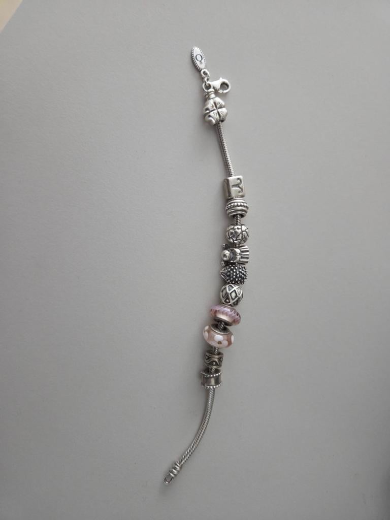 Pandora armband met 2 niet-Pandora kralen, Gebruikt, Pandora, Ophalen of Verzenden, 4 bedels of meer