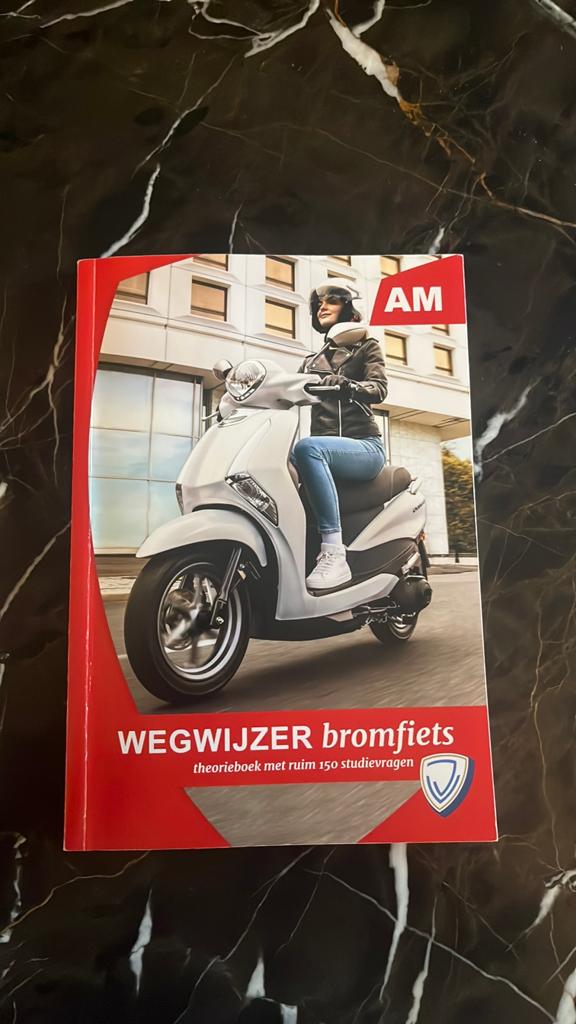 Complete bromfiets theorie set incl online  oefenvragen, Boeken, Studieboeken en Cursussen, Ophalen of Verzenden, Alpha, Niet van toepassing