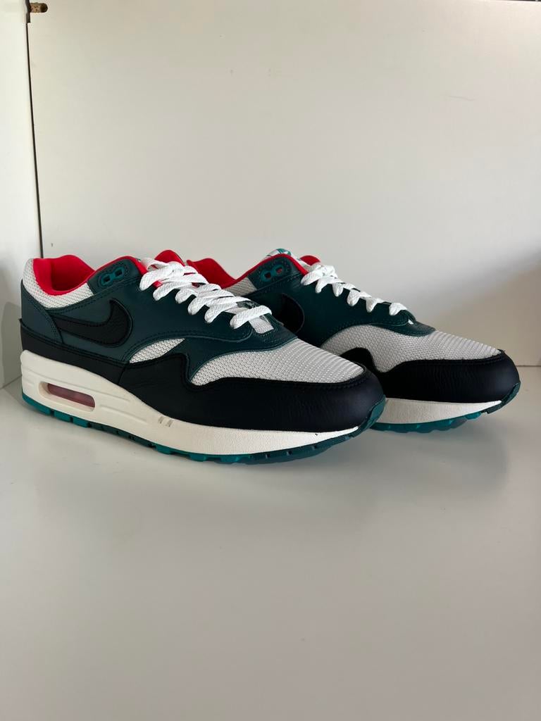 Nike Air Max 1 LeBron James Liverpool F.C., Overige kleuren, ., Nieuw, Ophalen of Verzenden