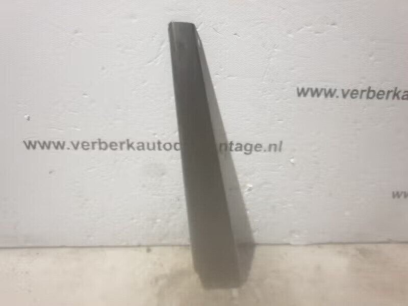 AFDEKPLAAT b stijl rechts buiten Audi 80 (B4), Auto-onderdelen, Gebruikt, Auto-Union-Straße 1, 85057 Ingolstadt, DE, Info@audi.de