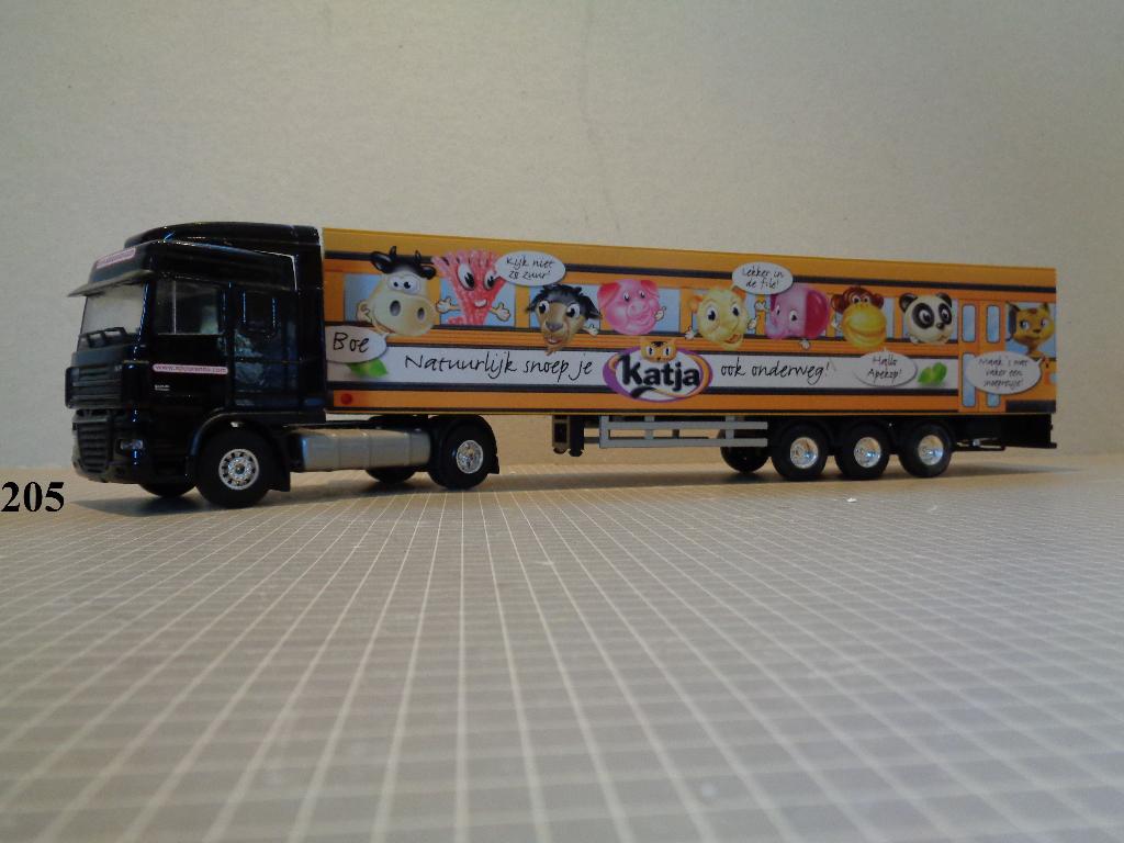 lion daf katja, Hobby en Vrije tijd, Modelauto's | 1:50, Ophalen of Verzenden, Gebruikt, Bus of Vrachtwagen, Lion Toys