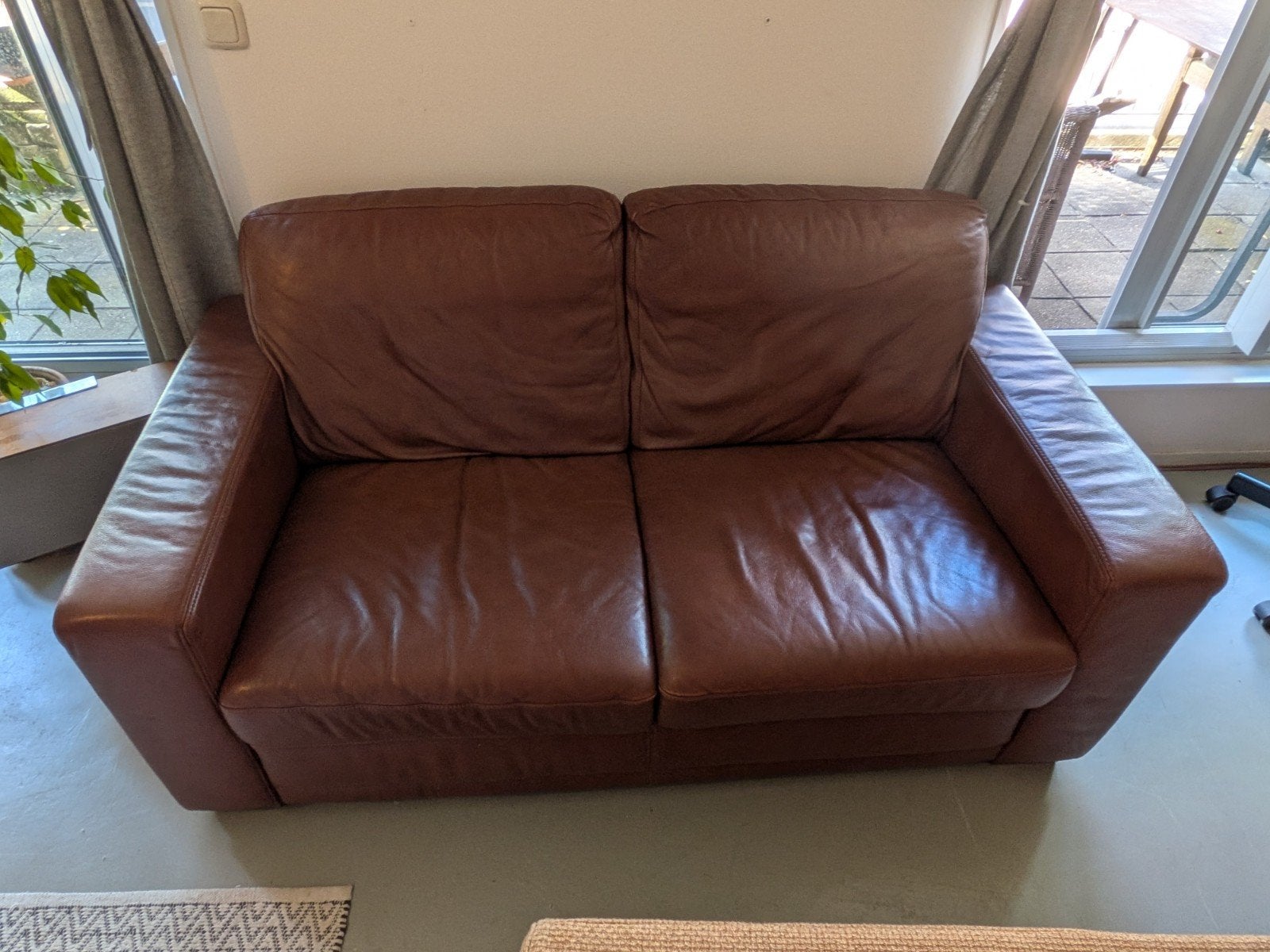 Comfortabele leren bank (tweezits), Huis en Inrichting, Ophalen, Gebruikt, 150 tot 200 cm, Tweepersoons