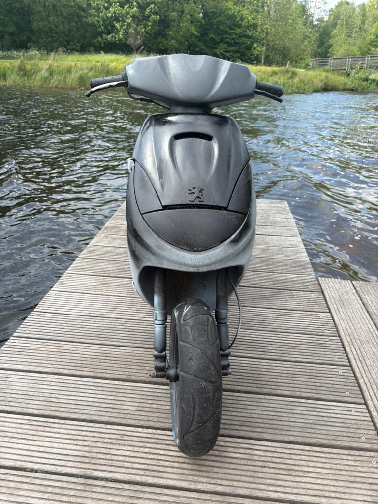 Peugeot Vivacity 50cc 2-takt met Yasuni uitlaat, Fietsen en Brommers, Ophalen, Gebruikt, Tweetakt, Peugeot