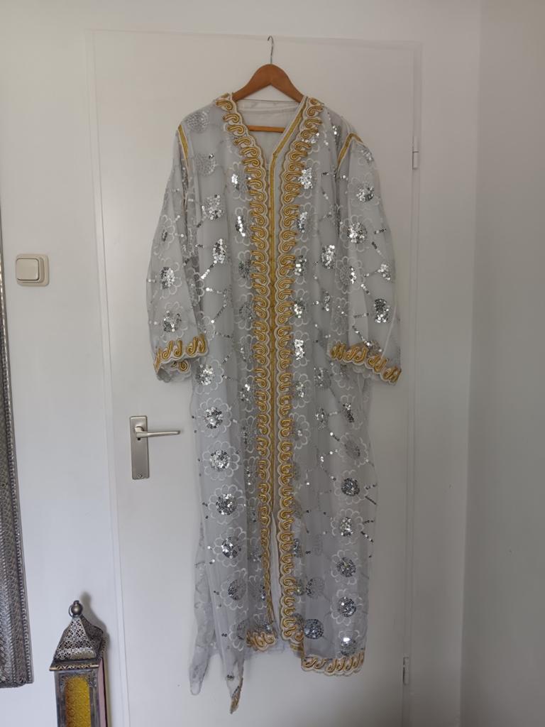 Tackhita Marokkaanse jurk vintage wit met zilver en goud, Kleding | Dames, Gelegenheidskleding, Overige typen, Wit, Maat 42/44 (L)