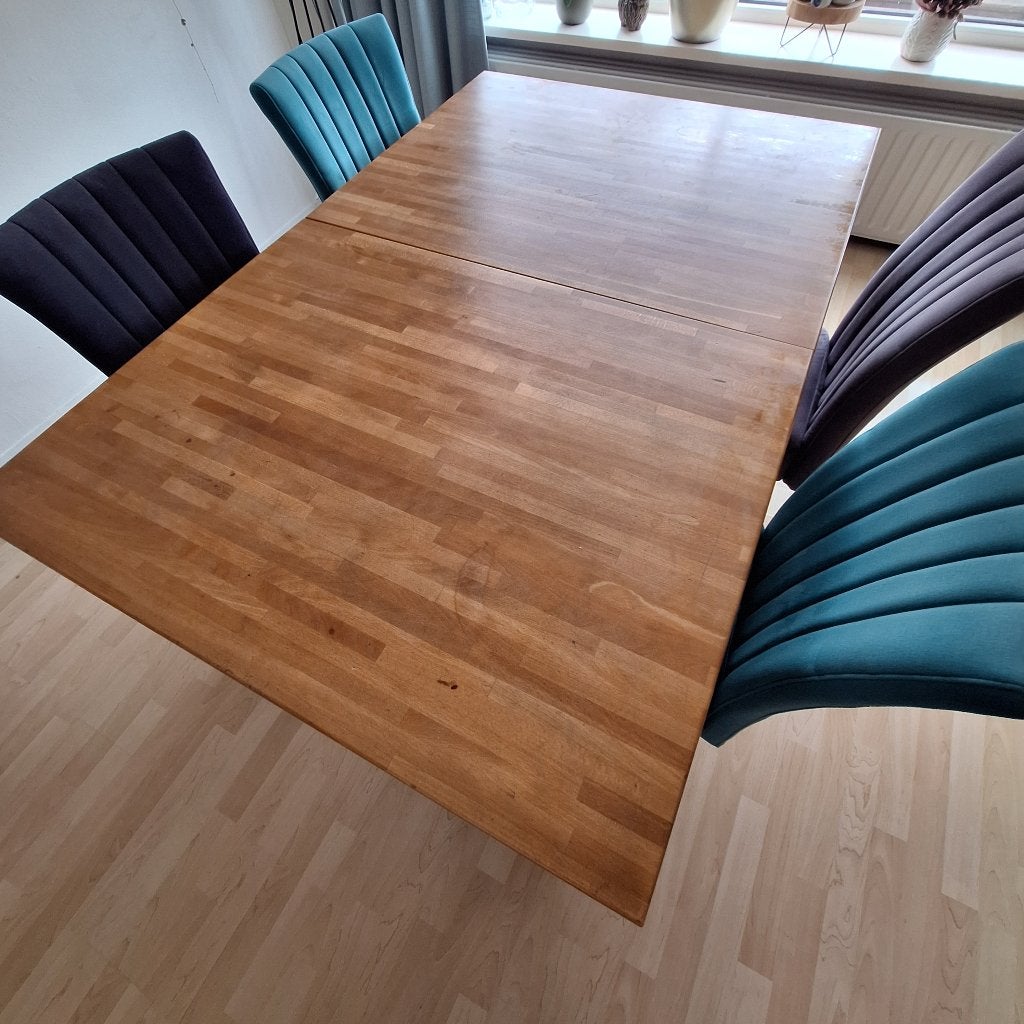 Uitschuifbare eettafel van hout inclusief 4 stoelen., Huis en Inrichting, Ophalen, Gebruikt, 50 tot 100 cm, 150 tot 200 cm