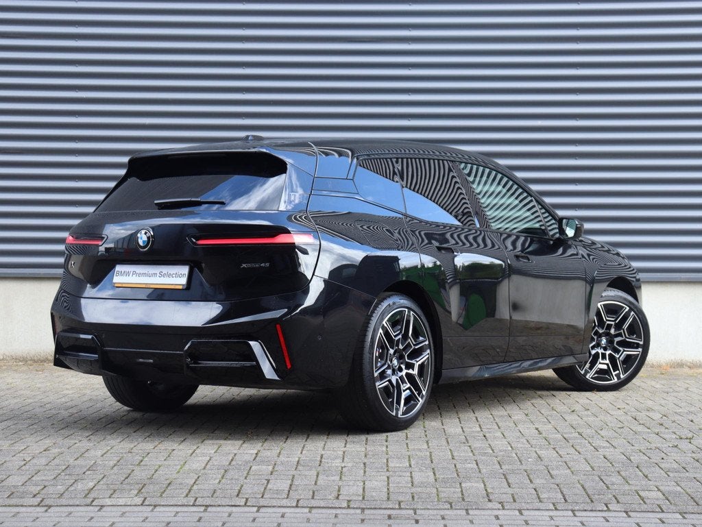 BMW iX xDrive45 | M Sport Pro | Trekhaak | Head up | Driving, Auto's, BMW, Automaat, Stof, Gebruikt, Met garantie (alle)