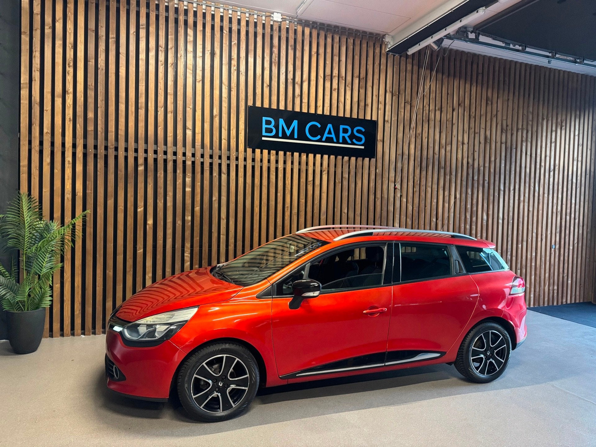 Renault Clio Estate 0.9 TCe Expression Airco, Navi, Voorwielaandrijving, Origineel Nederlands, Handgeschakeld, 90 pk