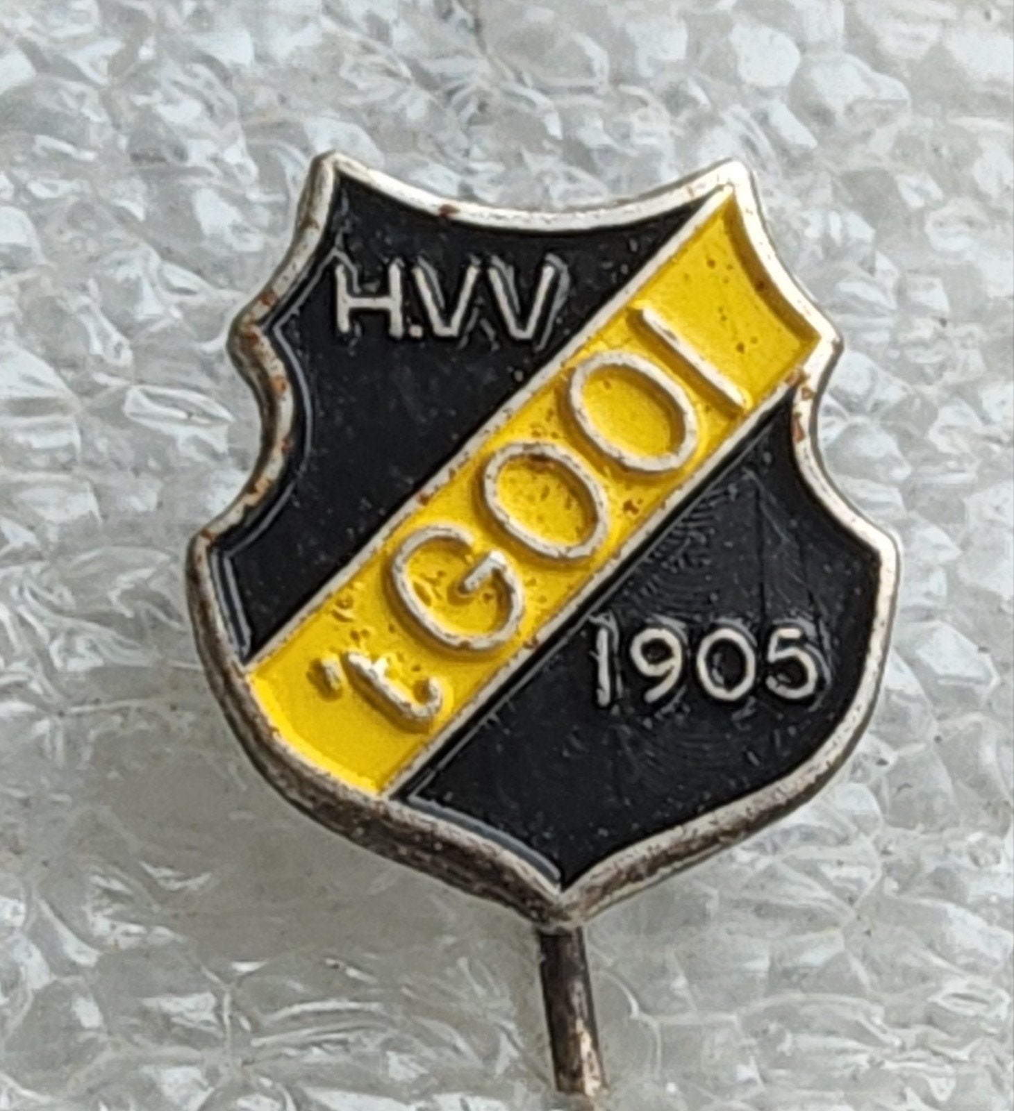 HVV 't Gooi 1905 Speldje - Vintage Voetbalclub, Ophalen of Verzenden, Gebruikt, Sport, Speldje of Pin