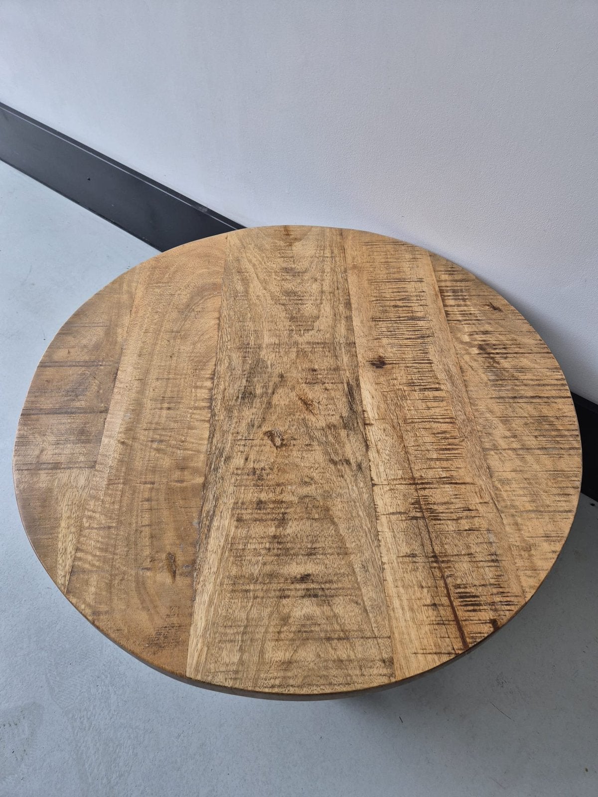 Ronde salontafel mangohout met zwart onderstel – Ø 70 cm, Ophalen, Zo goed als nieuw, Rond, 50 tot 100 cm