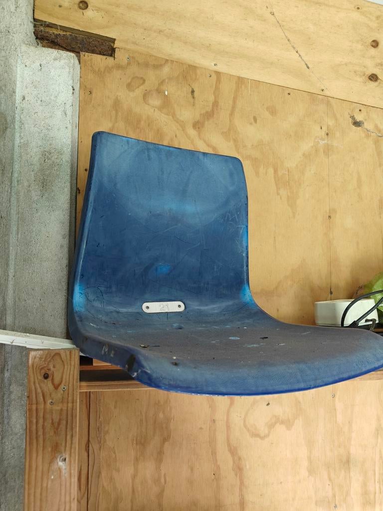 Originele Feyenoord Kuipstoel Vak S, Ophalen, Kunststof, Gebruikt, Stadionstoel, Voetbal memorabilia, Sportief