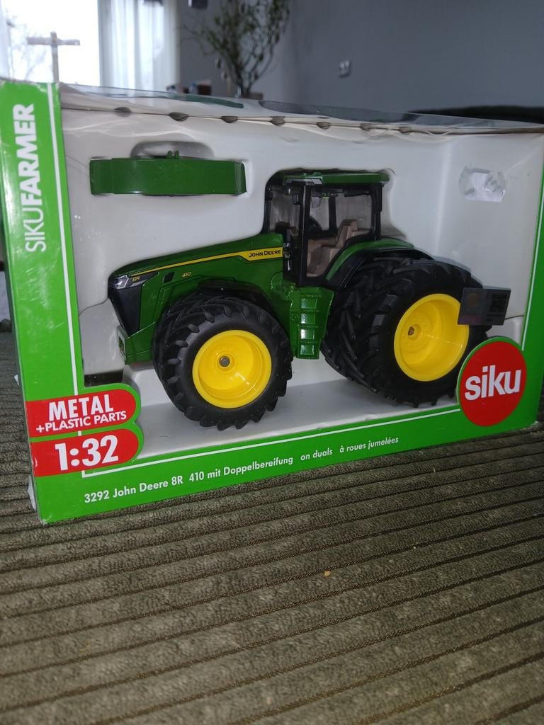 Siku Farmer John Deere 8R 410 model, Tractor of Landbouw, Nieuw, Ophalen of Verzenden
