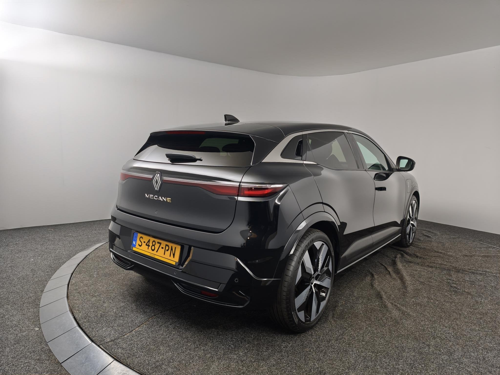 Renault Megane E-Tech EV60 Optimum Charge Techno | Stoelverw, Auto's, Huisgarantie, Met garantie (alle), Leder en Stof, Zwart