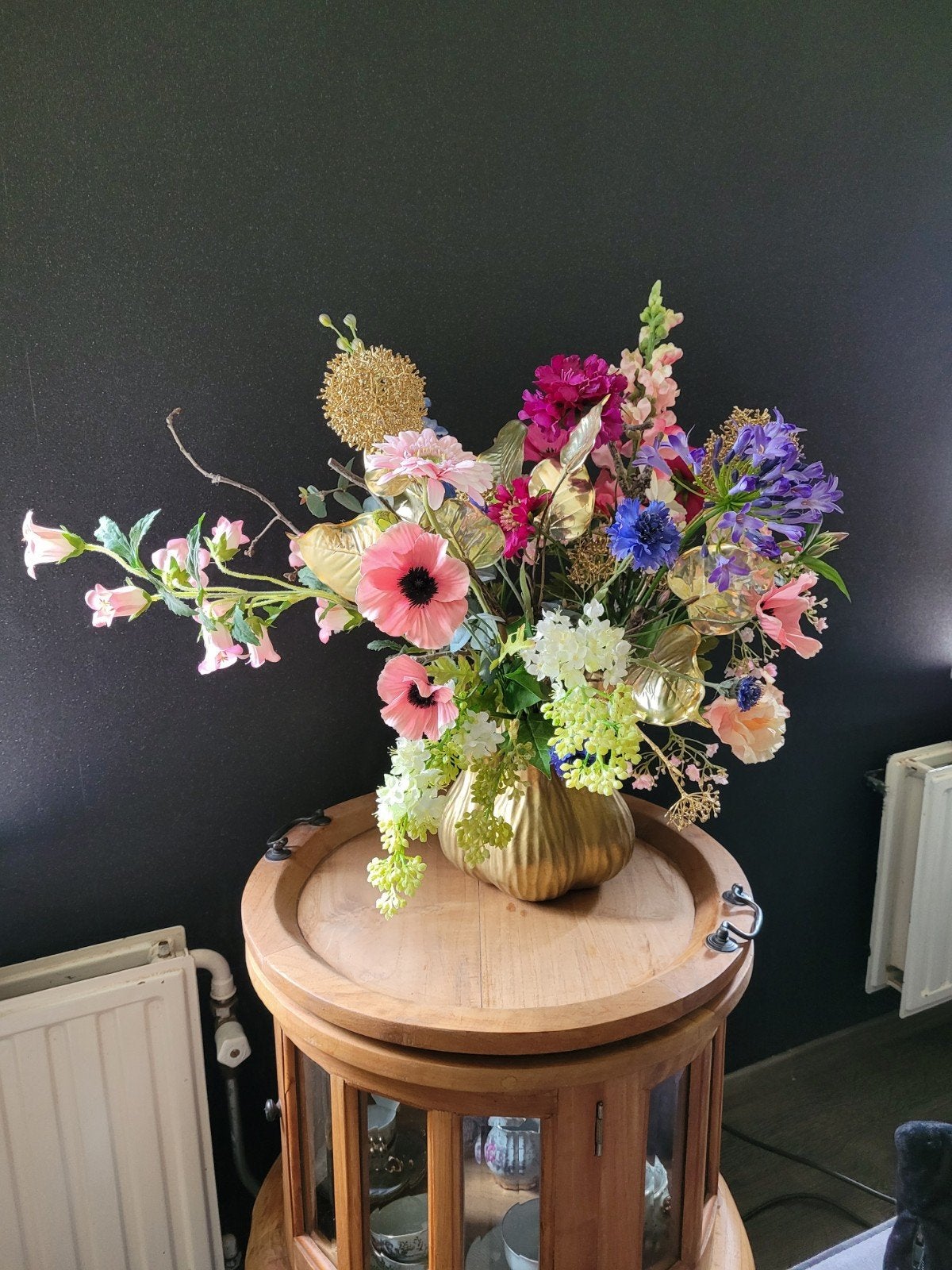 prachtige pot met Silka bloemen, Huis en Inrichting, Woonaccessoires | Kunstplanten en Kunstbloemen, Ophalen, Zo goed als nieuw