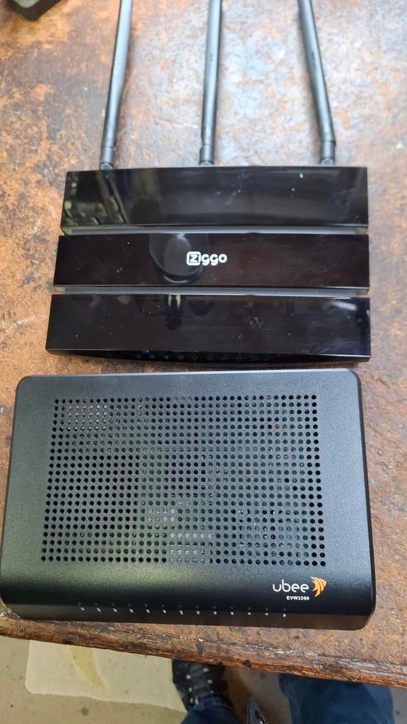 Ziggo Extra wifi-punt en Ubee EVW3200 modem, Ophalen of Verzenden