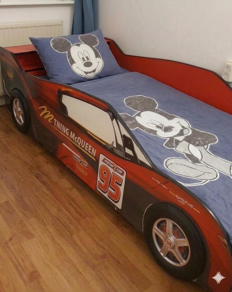 Bliksem McQueen autobed met matras en lattenbodem, Kinderen en Baby's, Kinderkamer | Bedden, Gebruikt, 180 cm of meer, 70 tot 85 cm