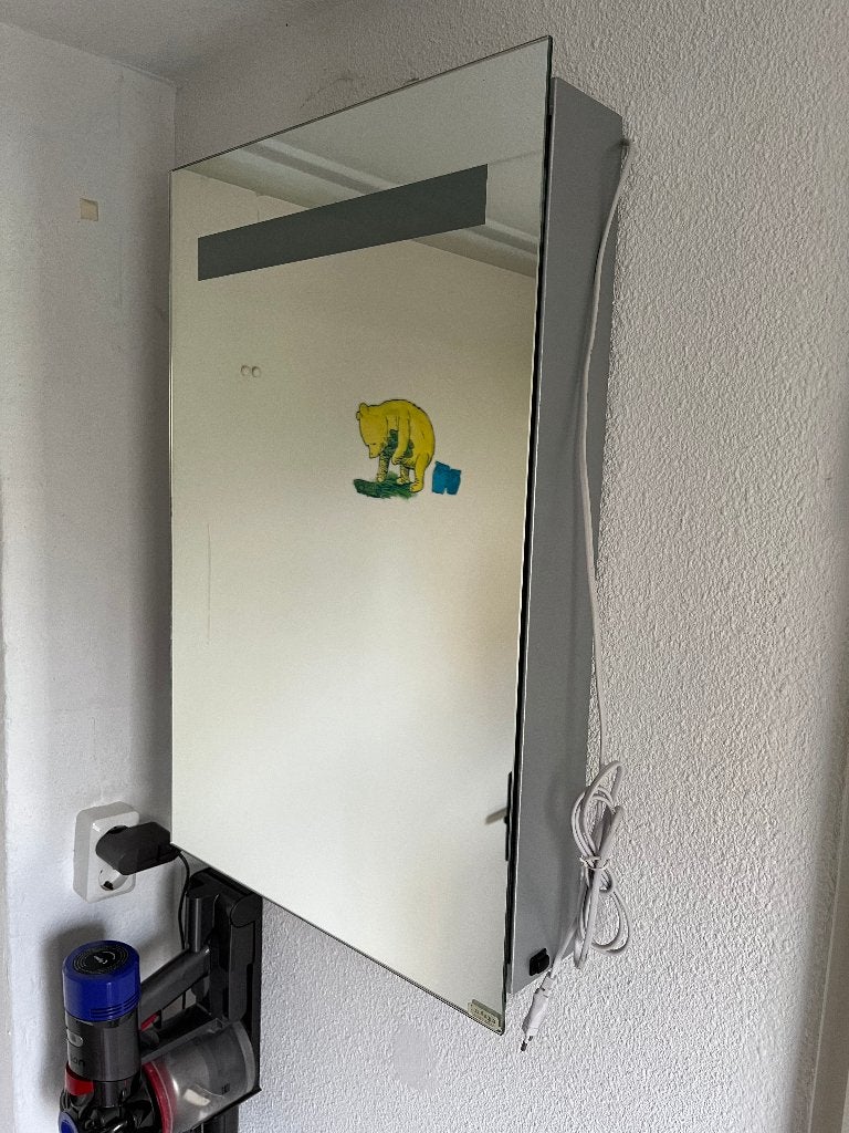 Lux-aqua medicijnkastje met verlichting, Ophalen, Zo goed als nieuw