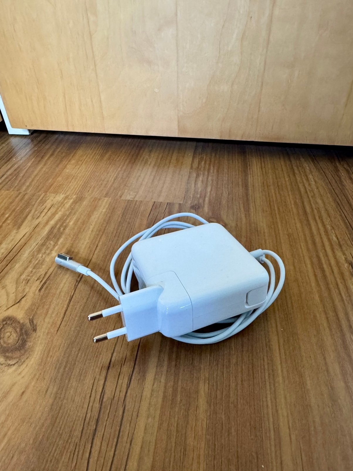MagSafe 1 Apple MacBook adapter oplader, Computers en Software, Ophalen of Verzenden, Zo goed als nieuw