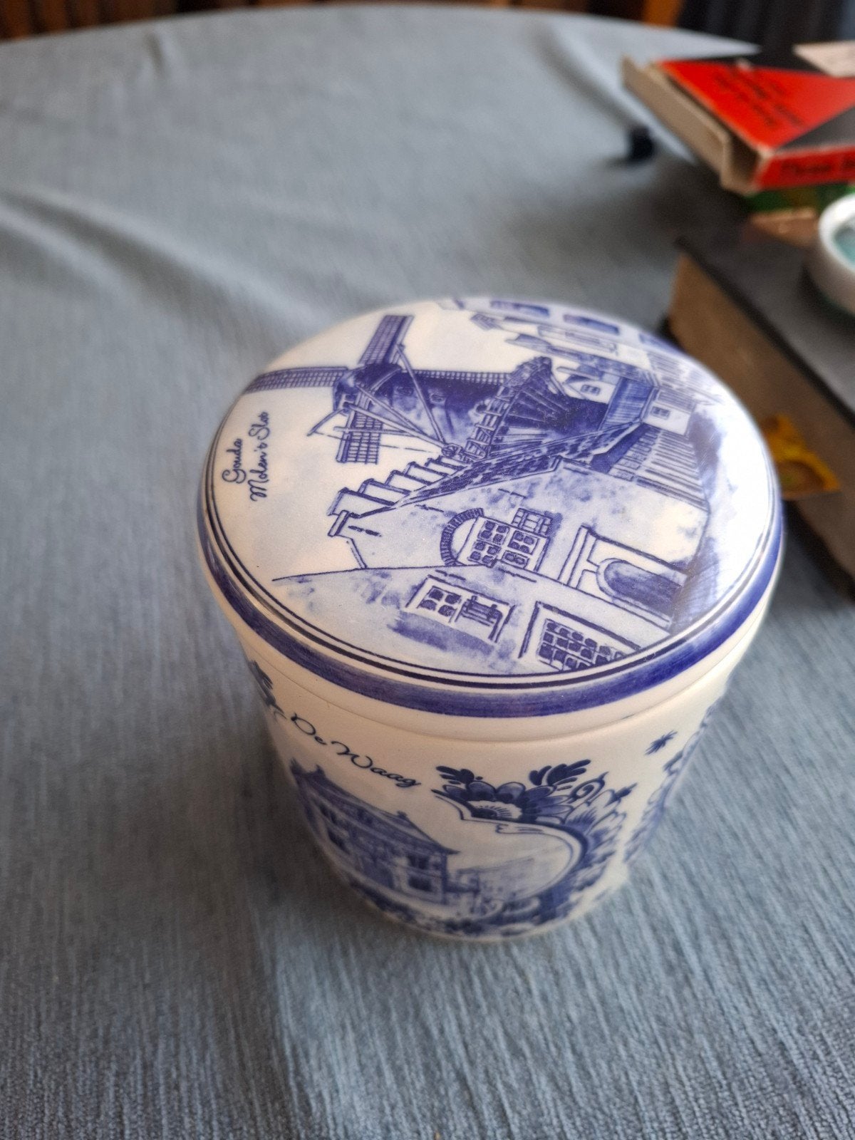 Delfts Blauw Gouda Molen's potje, Ophalen