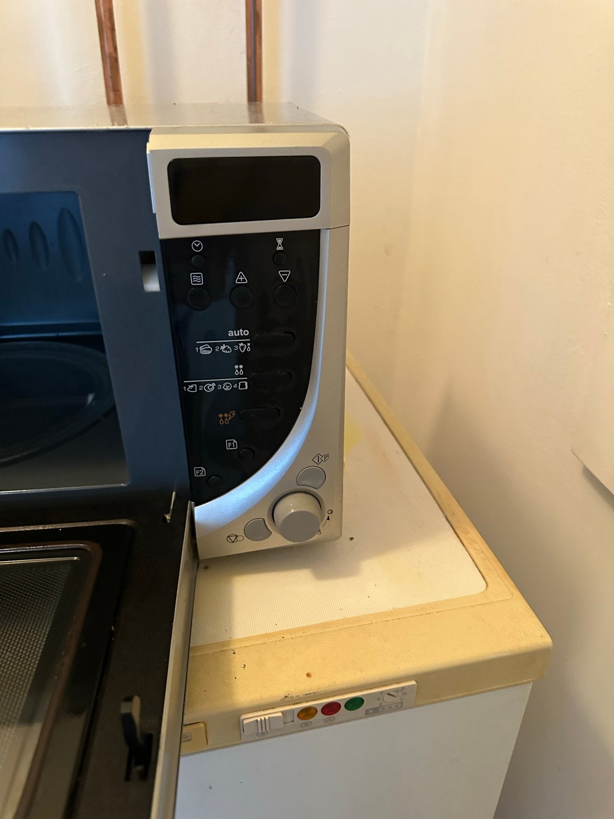 LG Intellowave Combimagnetron - Zilver, Witgoed en Apparatuur, Magnetrons, Combimagnetron, Gebruikt, Grill, Ophalen of Verzenden