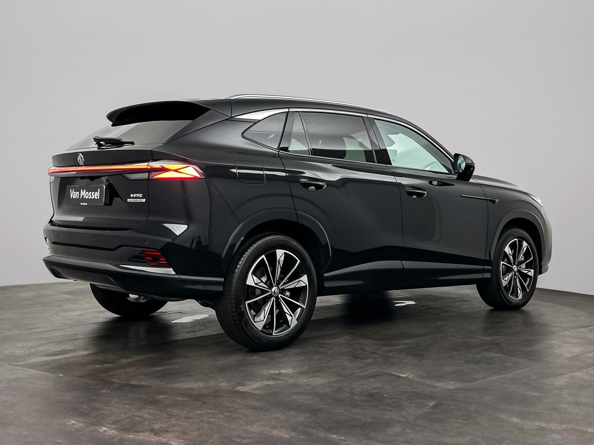 MG HS Hybrid+ 1.5 Luxury, Auto's, 12 maanden, Gebruikt, 4 cilinders, Zwart