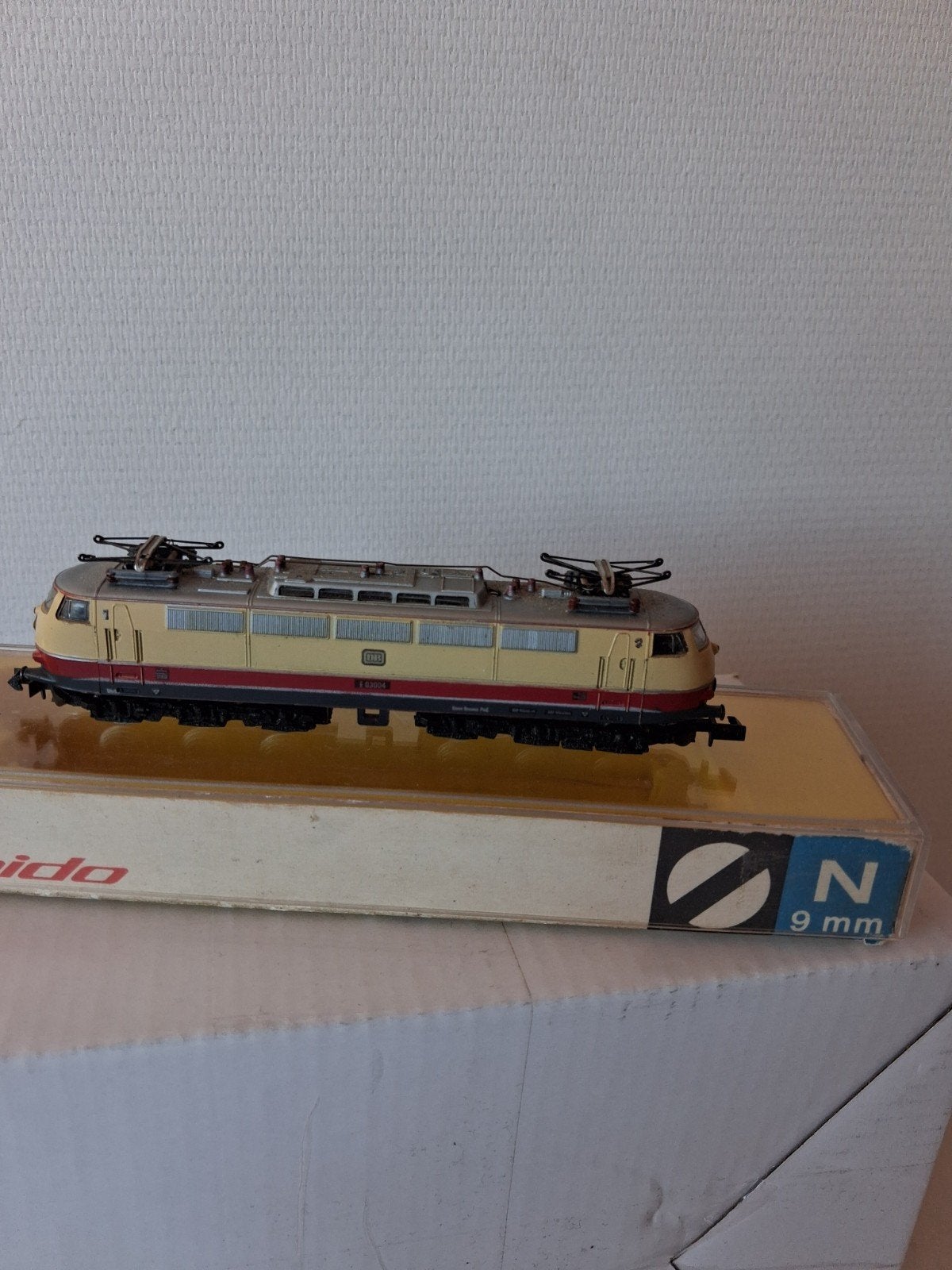 Arnold 0236 origineel in klassieke verpakking, Hobby en Vrije tijd, Modeltreinen | N-Spoor, Arnold, Gebruikt, Verzenden, Analoog
