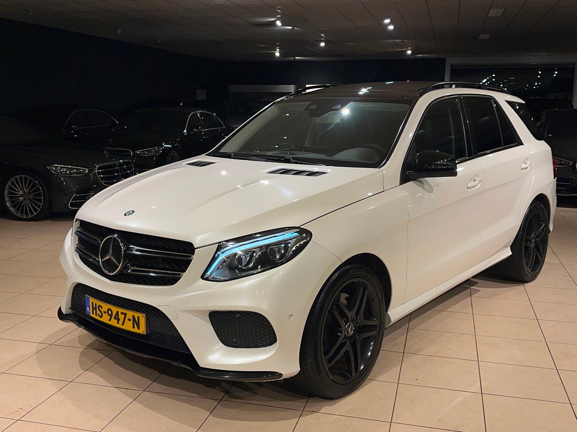 Mercedes-Benz GLE-klasse GLE500 e 4MATIC/AMG-Line/Night-Pakk, Auto's, Automaat, Gebruikt, 2000 kg, GLE
