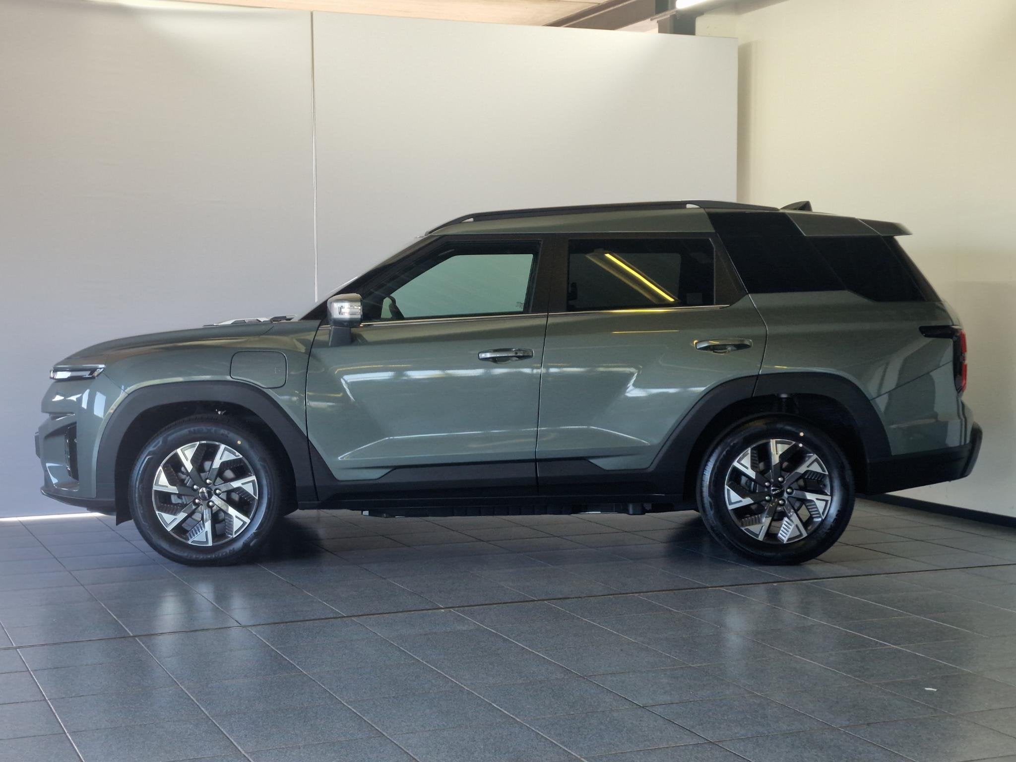KGM Torres EVX Platinum 80.6 kWh Warmtepomp, Navigatie, Crui, Auto's, Zwart, SUV of Terreinwagen, Parkeercamera, Voorwielaandrijving