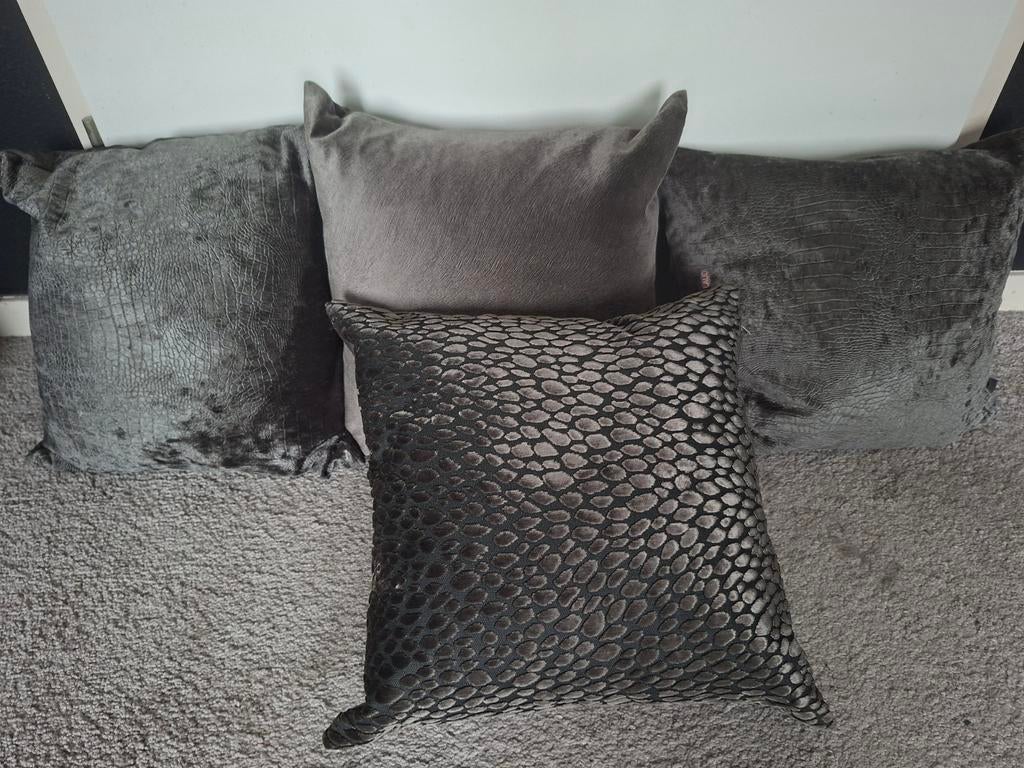 Set claudi dark taupe sierkussenset, Ophalen of Verzenden, Zo goed als nieuw