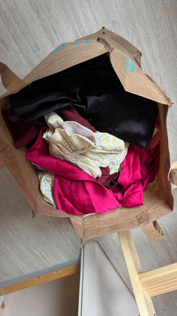 3 (volle) zakken kleding (TESS V, Reinders, Loavies etc.), Ophalen, Zo goed als nieuw, Maat 36 (S)