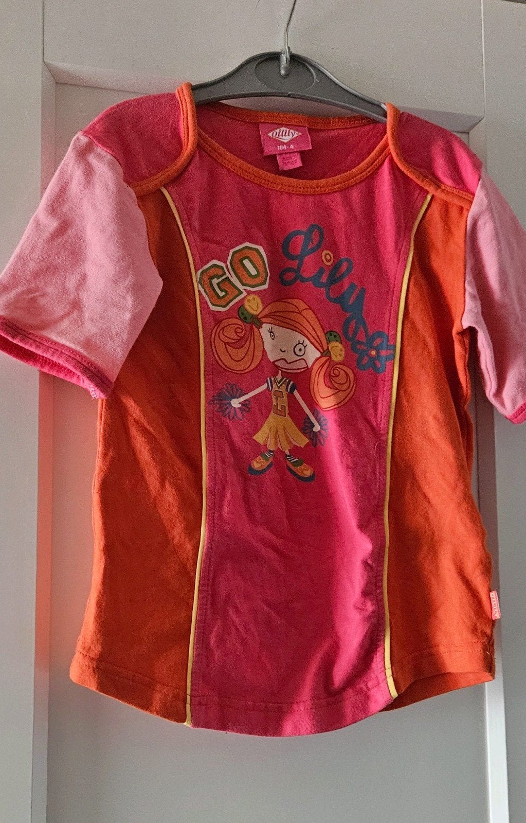 Oilily t-shirt maat 4, Kinderen en Baby's, Kinderkleding | Maat 104, Meisje, Oilily, Ophalen of Verzenden, Zo goed als nieuw