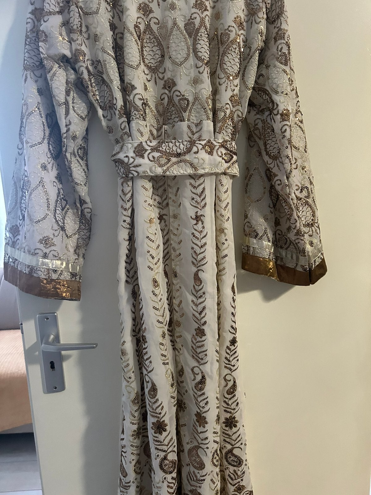 Mooi nieuw dames galajurk, Galajurk, Beige, Nieuw, Ophalen of Verzenden