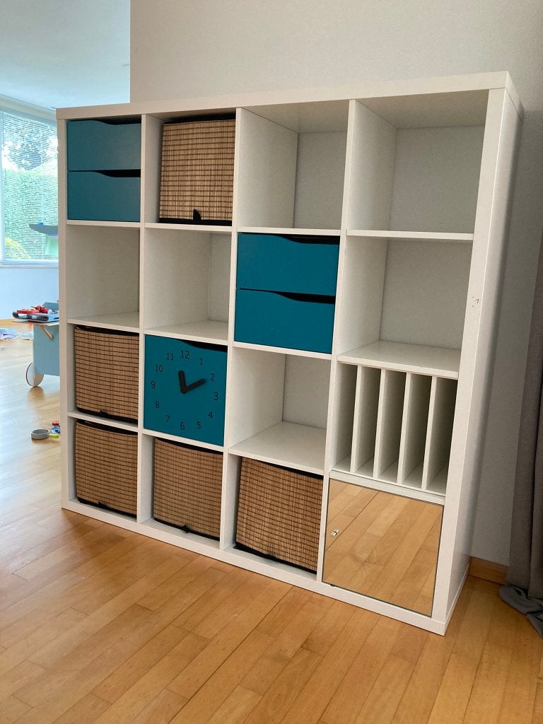 IKEA Kallax 44 – lades/manden/klokpaneel/spiegeldeur, Huis en Inrichting, Kasten | Wandmeubels, Ophalen, Gebruikt, Overige materialen