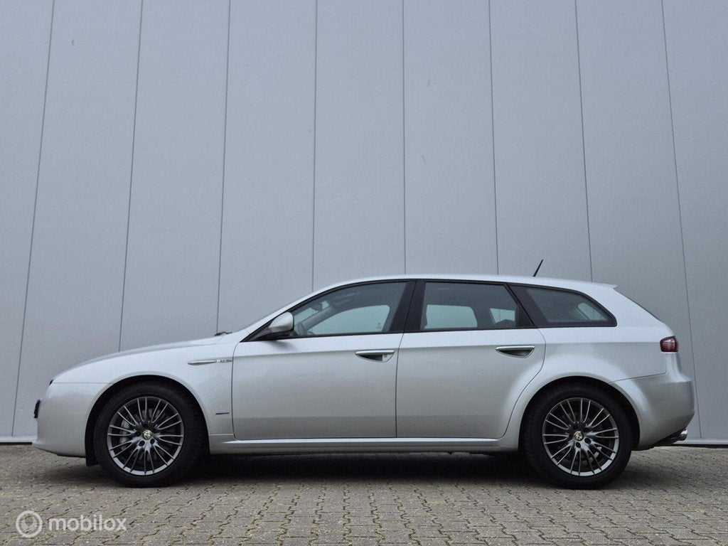 ALFA ROMEO 159 SPORTWAGON 1.7 T DISTINCTIVE/CLIMATE/TREKHAAK, Auto's, Alfa Romeo, Voorwielaandrijving, Euro 5, Gebruikt, 4 cilinders