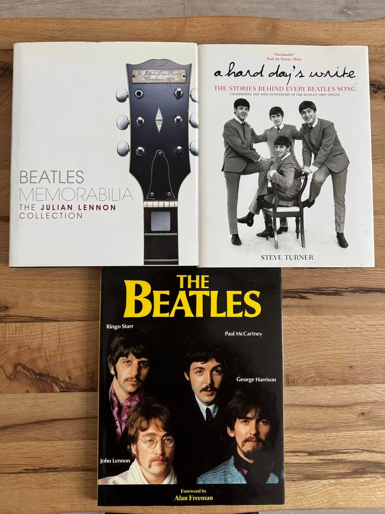 Pakket 3 Beatles boeken - incl. Julian Lennon Memorabilia, Ophalen of Verzenden, Gelezen, Artiest