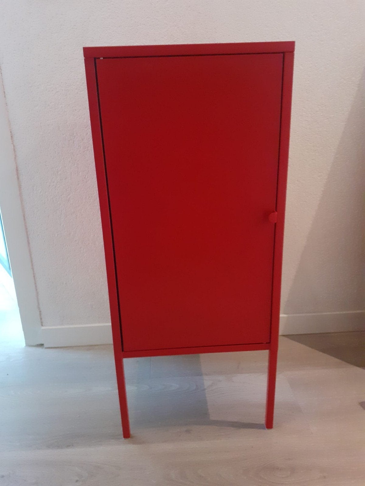 IKEA Lixhult locker rood - compacte opbergkast, Huis en Inrichting, Ophalen, Gebruikt, Modern, Industrieel
