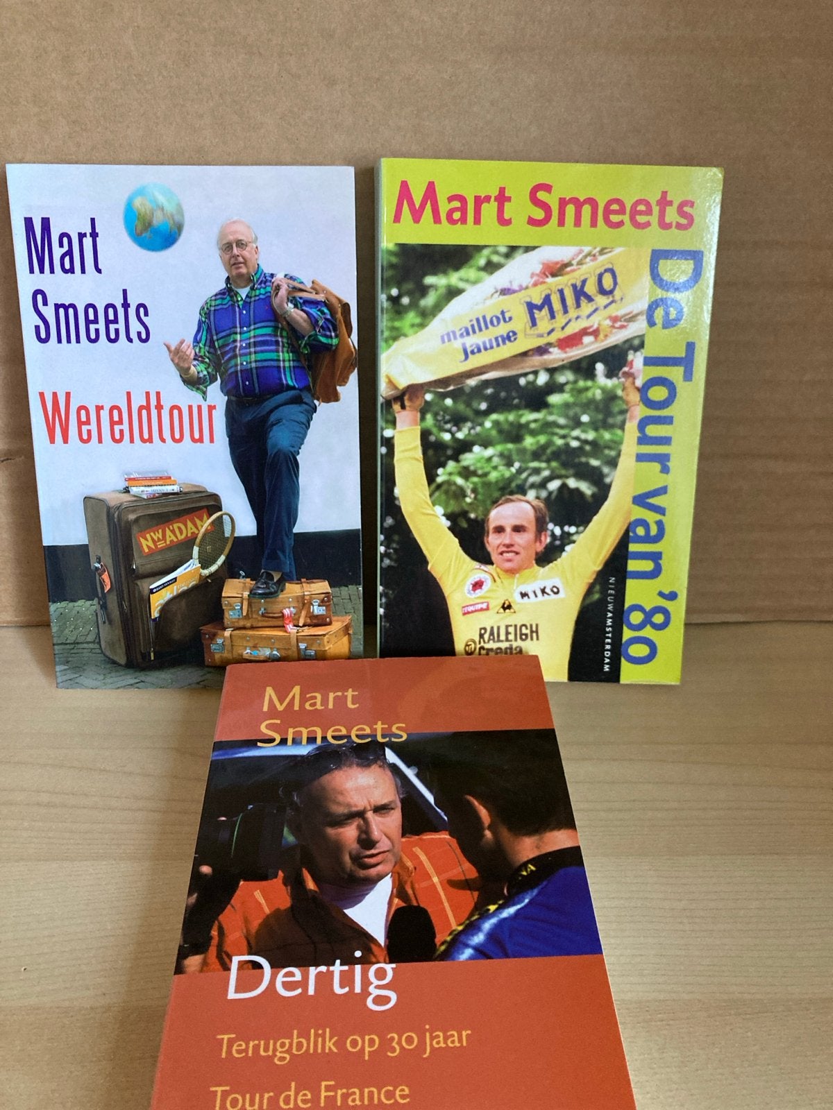 Mart Smeets Boeken: Wereldtour, De Tour van '80, Dertig, Ophalen of Verzenden, Zo goed als nieuw, Lopen en Fietsen