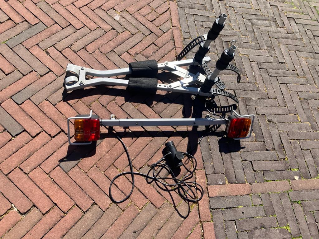 Pro. User, Auto diversen, Fietsendragers, Ophalen of Verzenden, Zo goed als nieuw, Trekhaakdrager