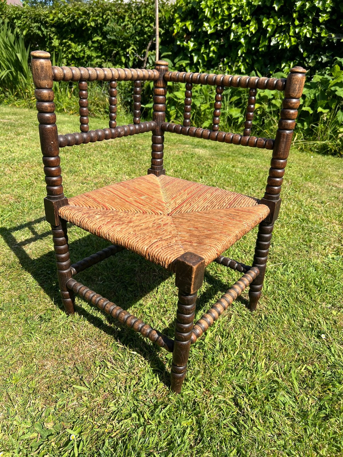 Antieke houten stoel met biezen zitting, Antiek en Kunst, Ophalen