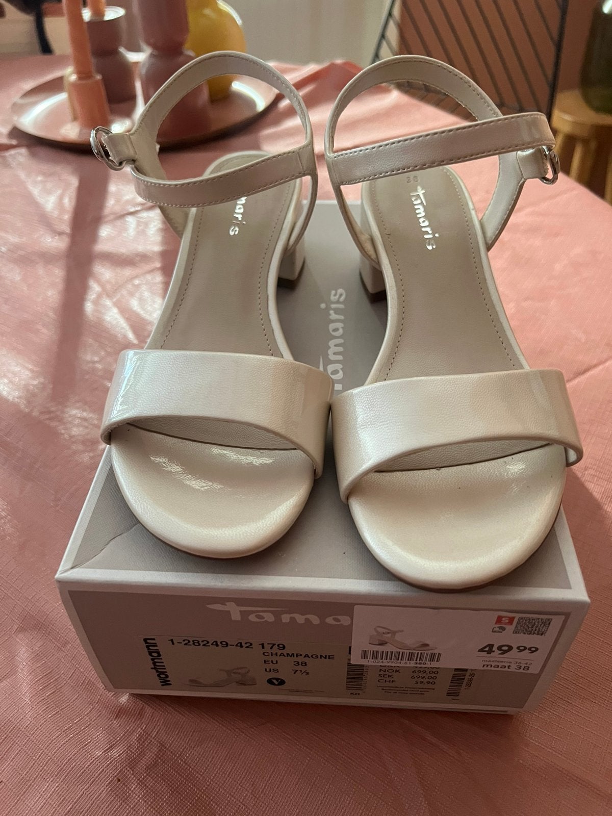 Tamaris sandalen met hakje, Kleding | Dames, Schoenen, Ophalen, Beige, Sandalen of Muiltjes, Zo goed als nieuw